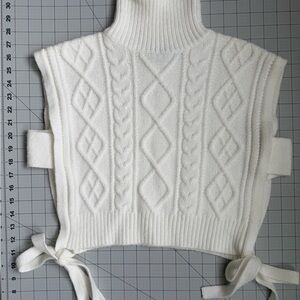 Cider White Cable Knit Turtleneck Sweater